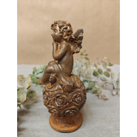 engel op rozenbol van gietijzer