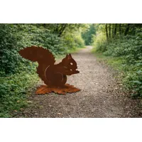 eekhoorn op blad
